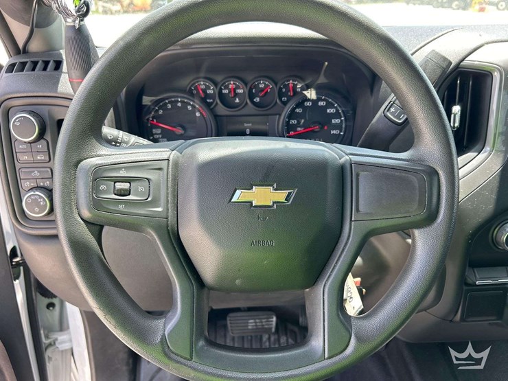 2022-chevrolet-silverado-1500-image-13