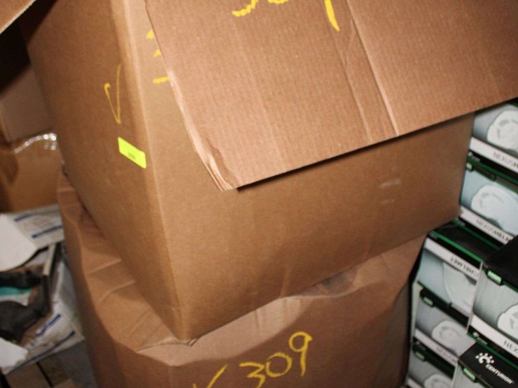 boxes-of-hydraulic-hoses-image-3