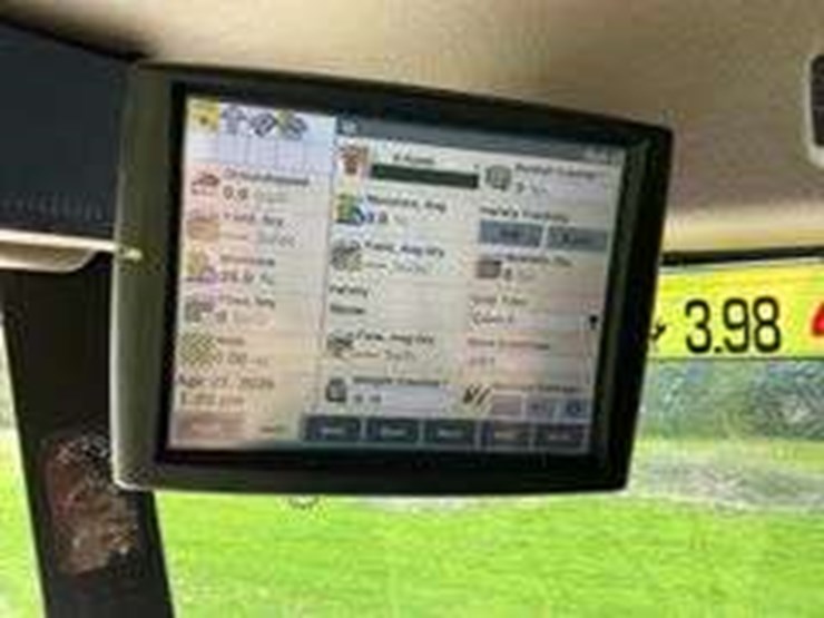 2012-case-ih-6130-image-29