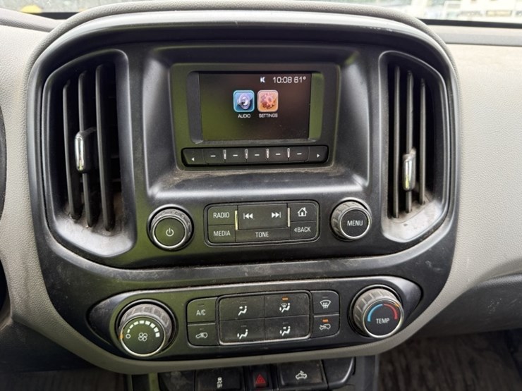 2016-chevrolet-colorado-image-28