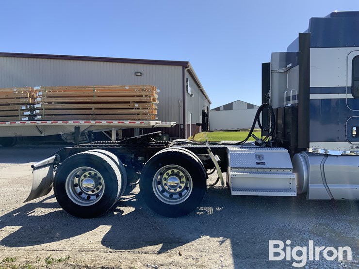 2015-kenworth-t660-image-14