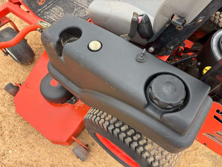 badboy-elite-60"-zero-turn-mower-(676-hours)-image-9
