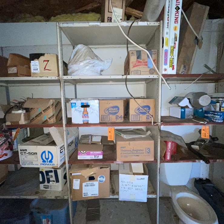 #7071 • Contents of Shelf