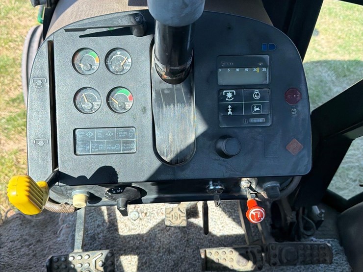 john-deere-4650-image-40