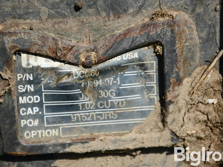 john-deere-130-image-11