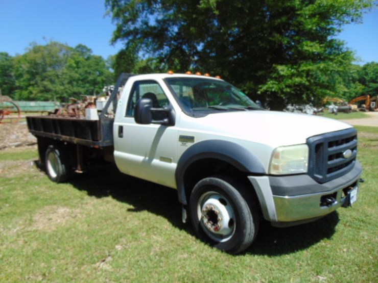 2006-ford-f550-xl-image-2