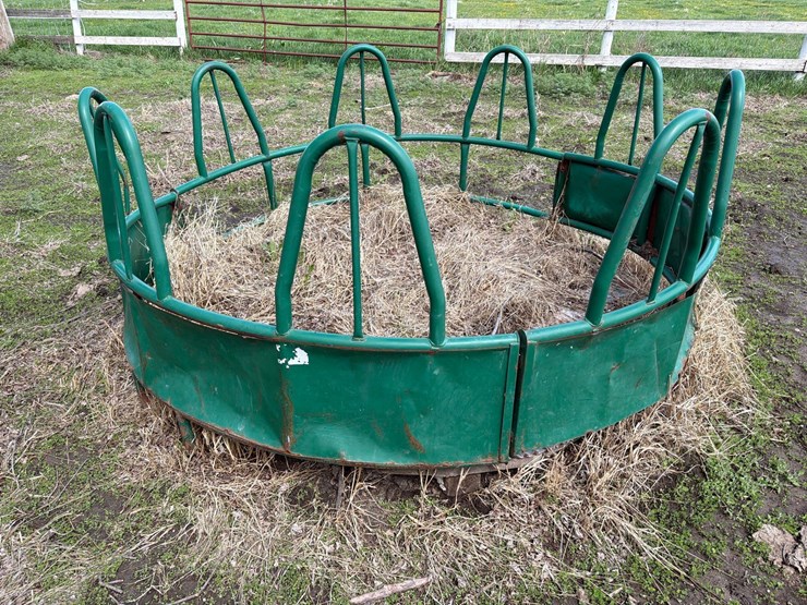 green-round-bale-feeder-image-3