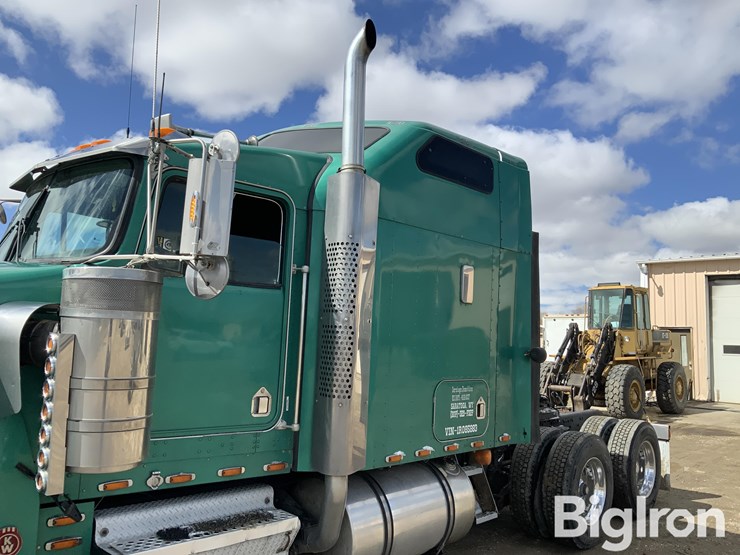 2005-kenworth-w900l-image-17