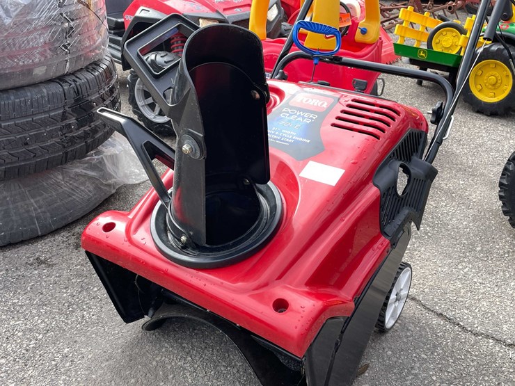 #9074-•-snow-blower-(o3)-image-1