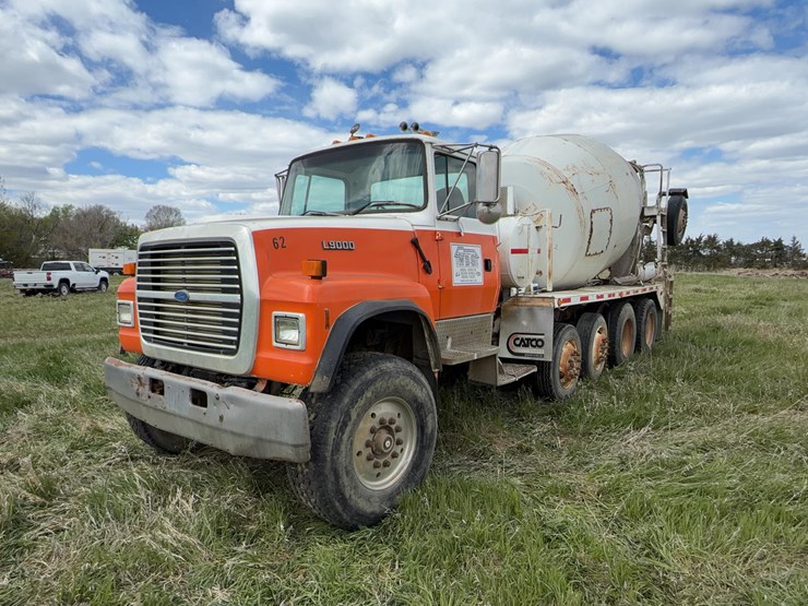 1996-ford-lt9000-image-1