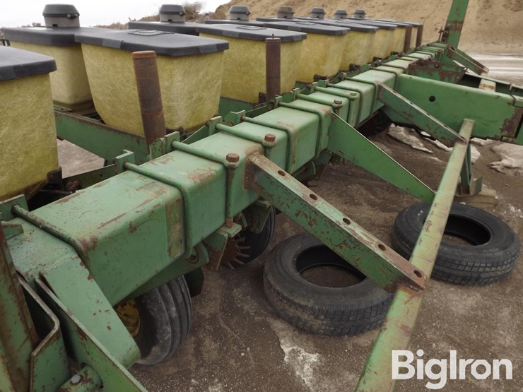 john-deere-7000-image-17