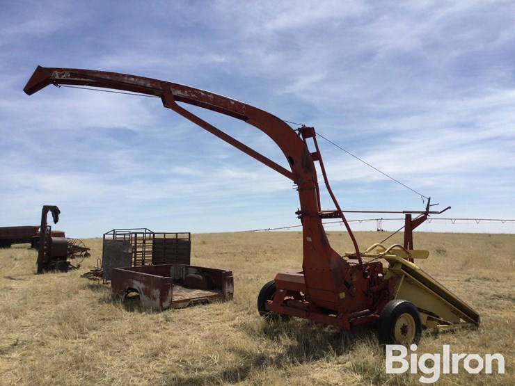 new-holland-880-image-5