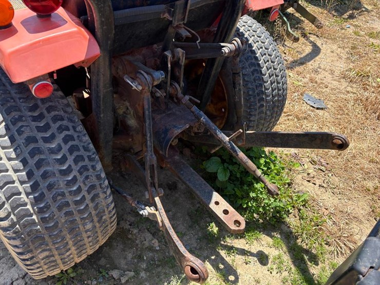 allis-chalmers-5015-2wd-tractor-image-11