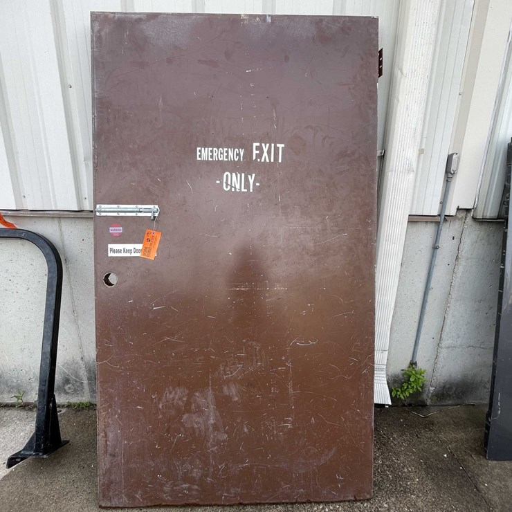 #9086 • Steel Building Entry Door (O3)