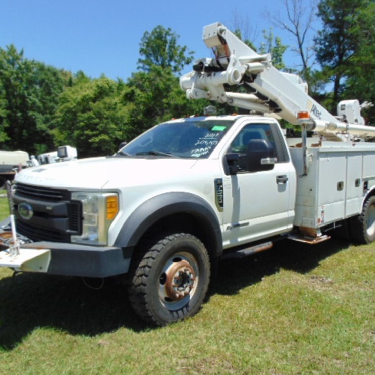 2017 FORD F550 XL