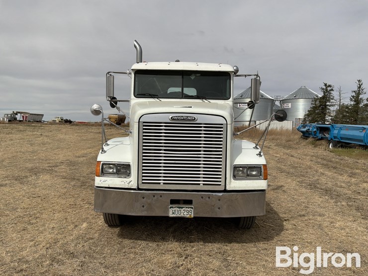 2000-freightliner-fld120-image-2