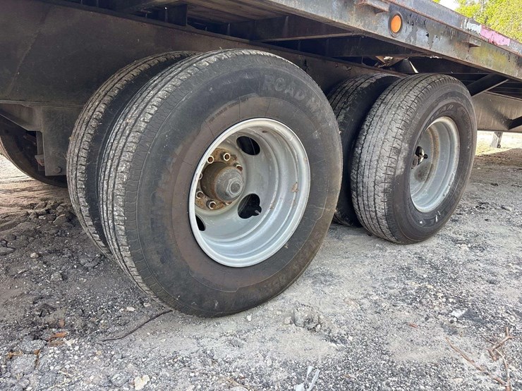 32ft-t/a-flatbed-tag-trailer-image-22