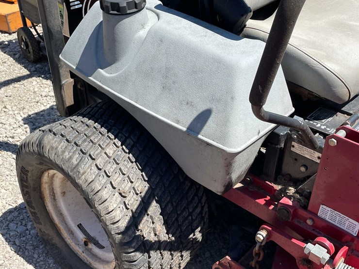 #7408-•-x-mark-zero-turn-riding-lawn-mower-image-9