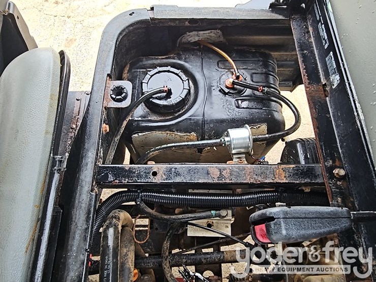 2013-bobcat-3400xl-image-25