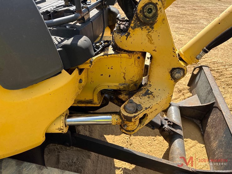 2015-komatsu-pc35mr-3-image-8
