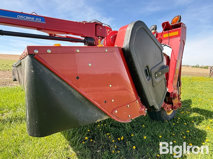 2021-new-holland-1000-image-17