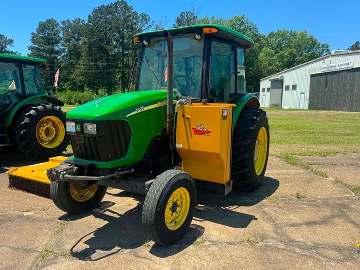 john-deere-5425-image-2