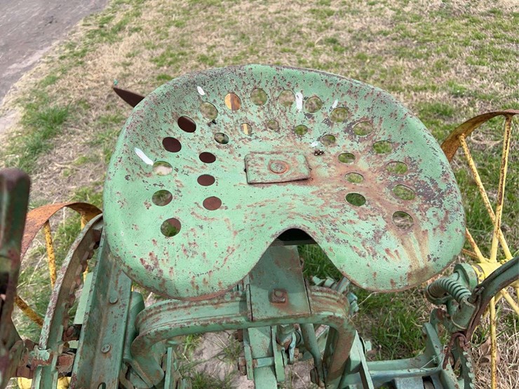 john-deere-one-bottom-plow-image-16