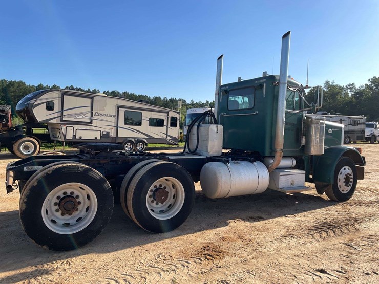 1998-peterbilt-379-image-4