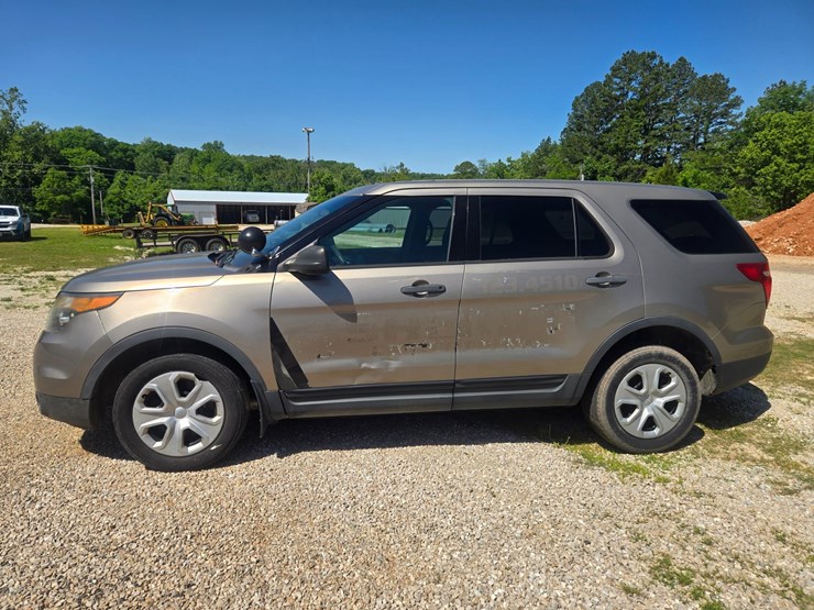 2015-ford-explorer-image-5