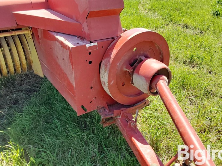 new-holland-273-image-11