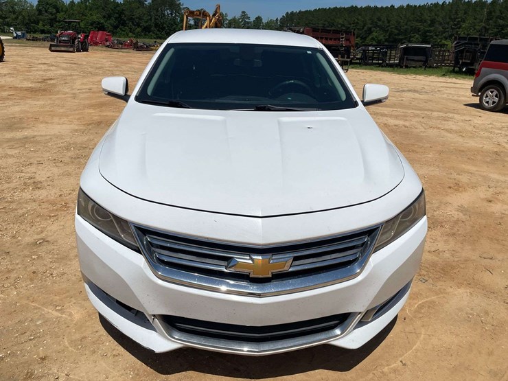 2017-chevrolet-impala-4-door-sedan-(180,759-miles)-image-5