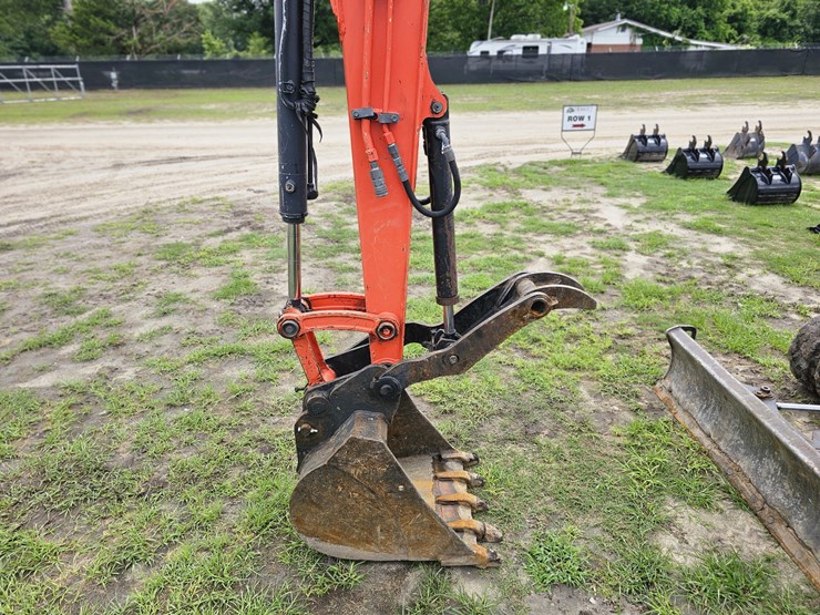 kubota-kx057-5-image-8