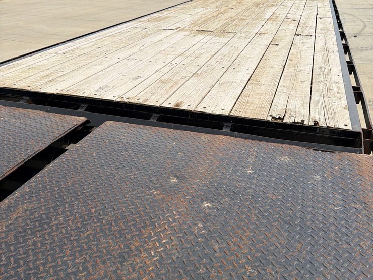 2018-dct-101”-x-32ft-gooseneck-flatbed-trailer-image-28