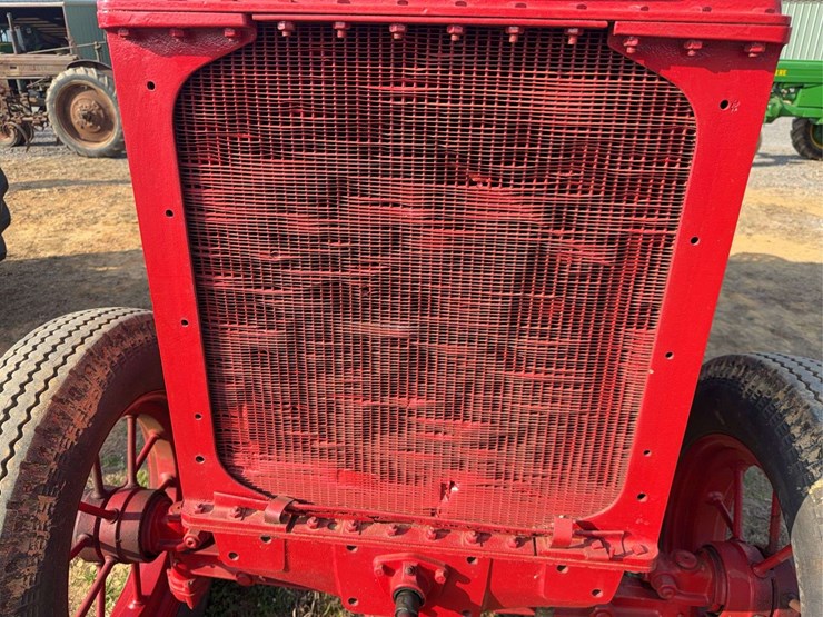 mccormick-deering-w-30-image-18