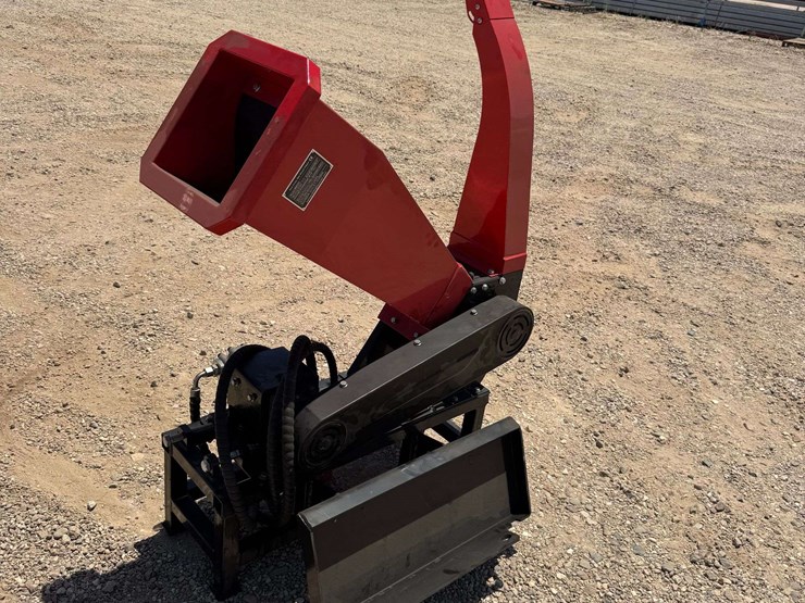 mini-skid-steer-wood-chipper-(new/unused)-image-1