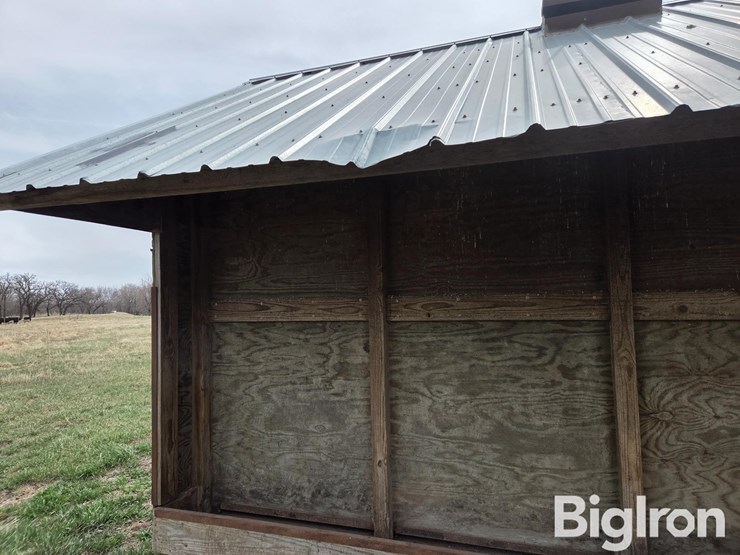shop-built-wood-livestock-feeder-image-11