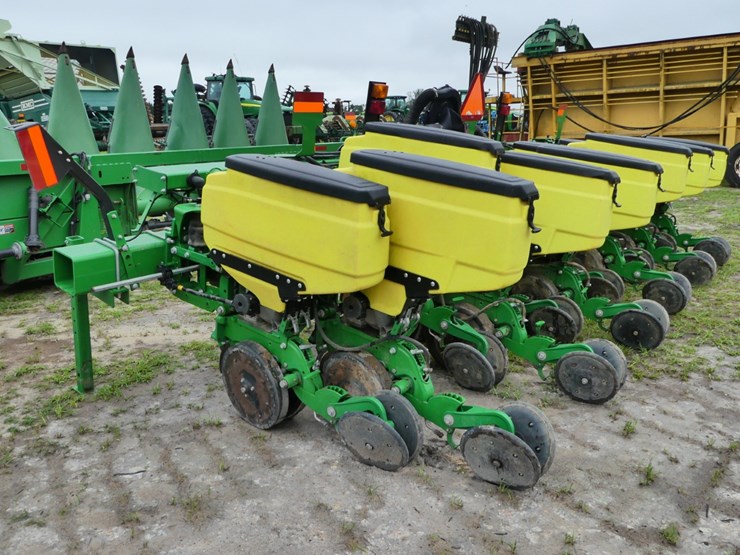 john-deere-1705-image-2
