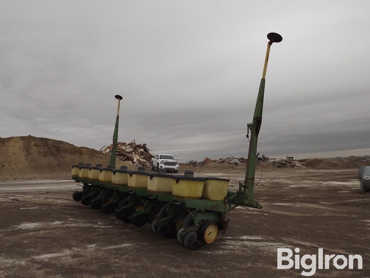 john-deere-7000-image-5