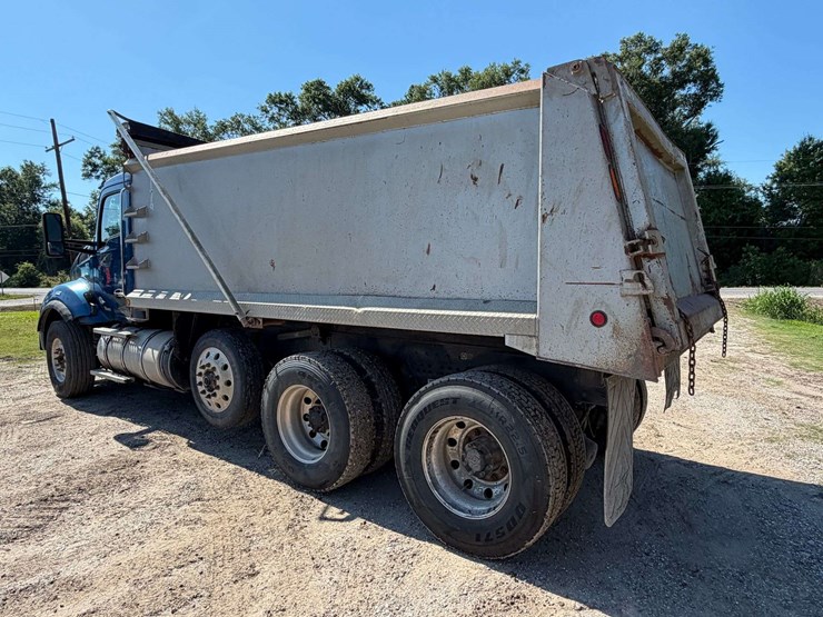 2016-kenworth-t880-image-8