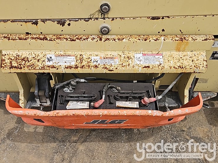 2016-jlg-3246es-image-10