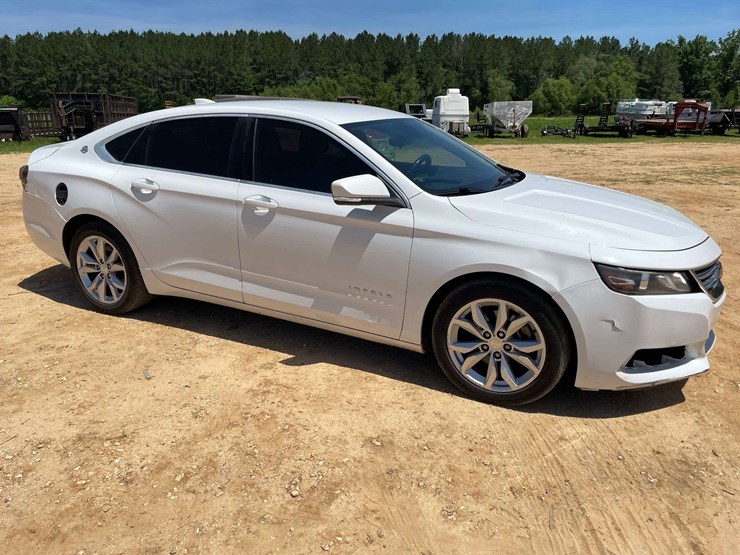 2017-chevrolet-impala-4-door-sedan-(180,759-miles)-image-4