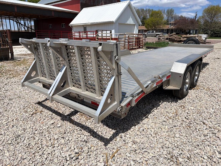 2020-eby-86”-x-24-1/2ft-bumper-hitch-flatbed-trailer—1-owner-image-4