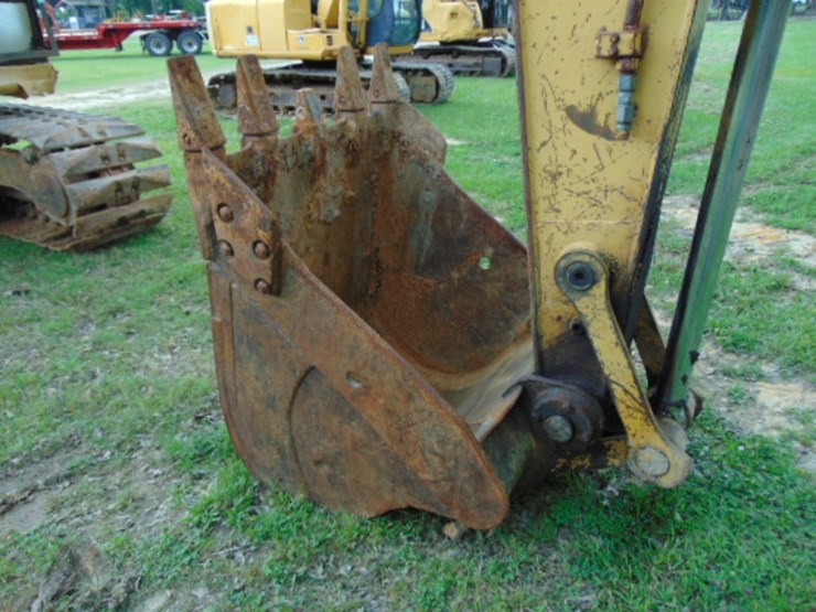 caterpillar-320l-image-3