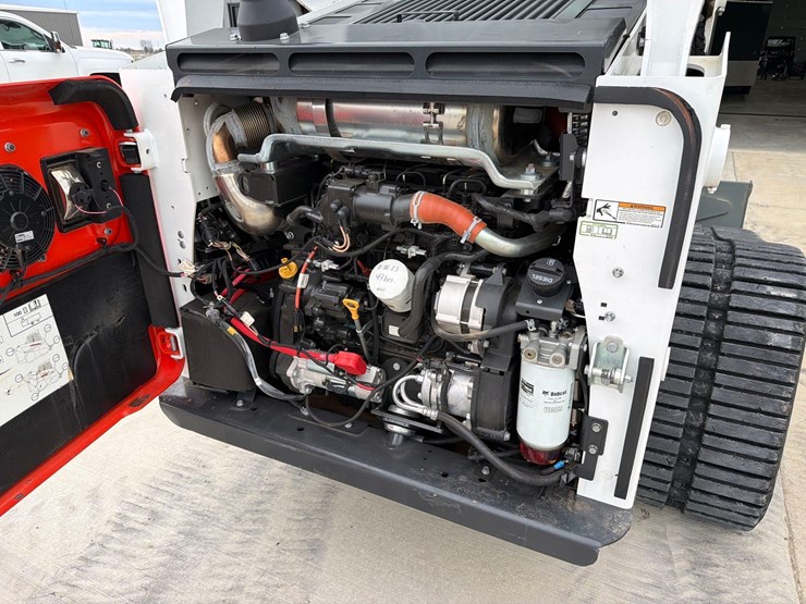 2023-bobcat-t770-image-28