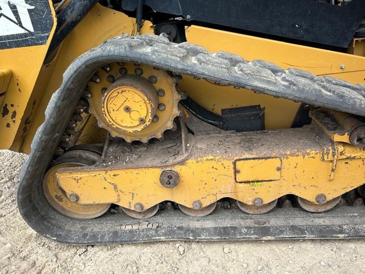 2015-caterpillar-299d-image-14