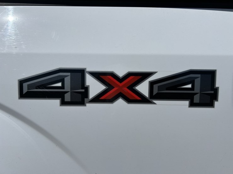 2016-ford-f150-xl-image-11