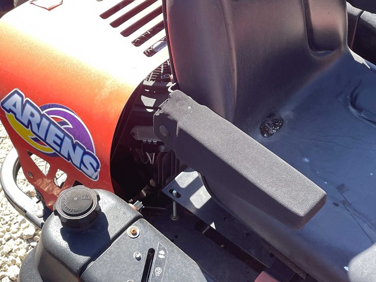 #6961-•-ariens-zero-turn-riding-lawn-mower-image-19
