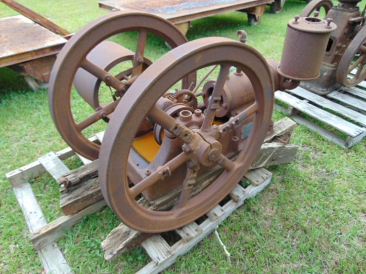 international-harvester-engine-image-4