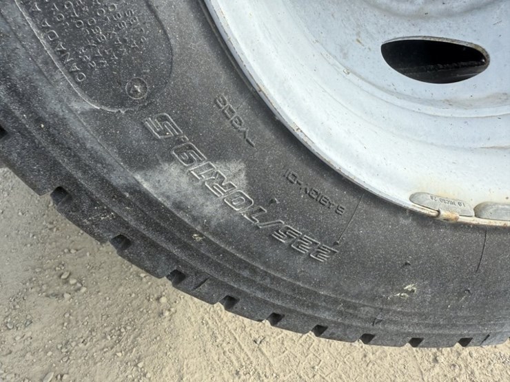 2000-ford-f550-image-15