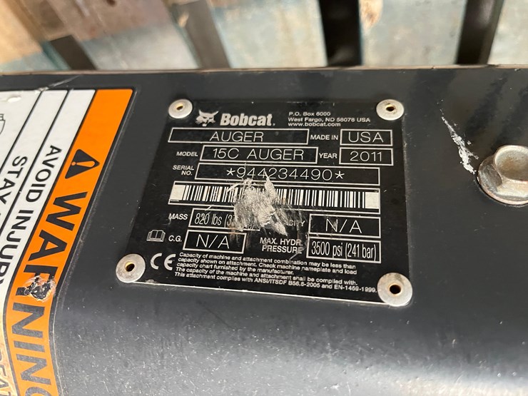 2011-15c-bobcat-post-hole-digger-image-4